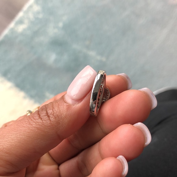 Diamond Engagement Ring (REAL) - Picture 5 of 13